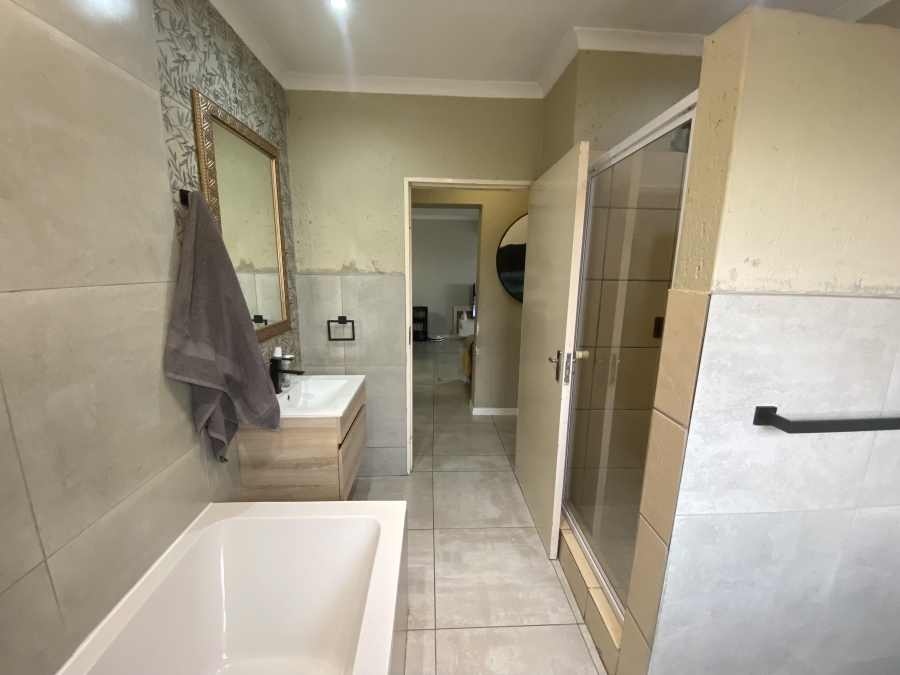 2 Bedroom Property for Sale in Northgate Gauteng