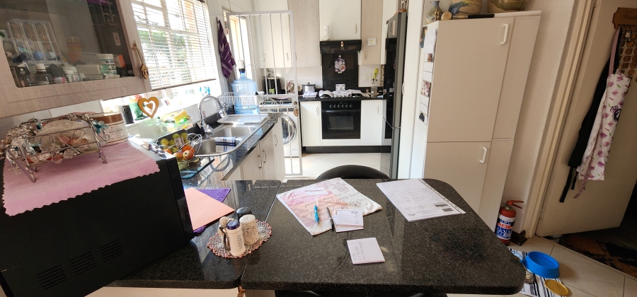 3 Bedroom Property for Sale in New Redruth Gauteng