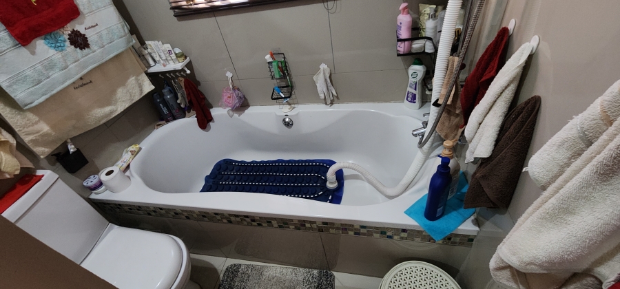 3 Bedroom Property for Sale in New Redruth Gauteng