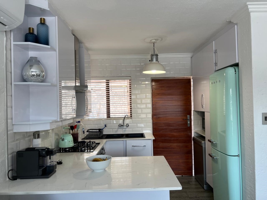 2 Bedroom Property for Sale in Morningside Gauteng