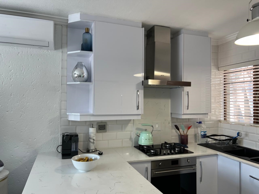 2 Bedroom Property for Sale in Morningside Gauteng
