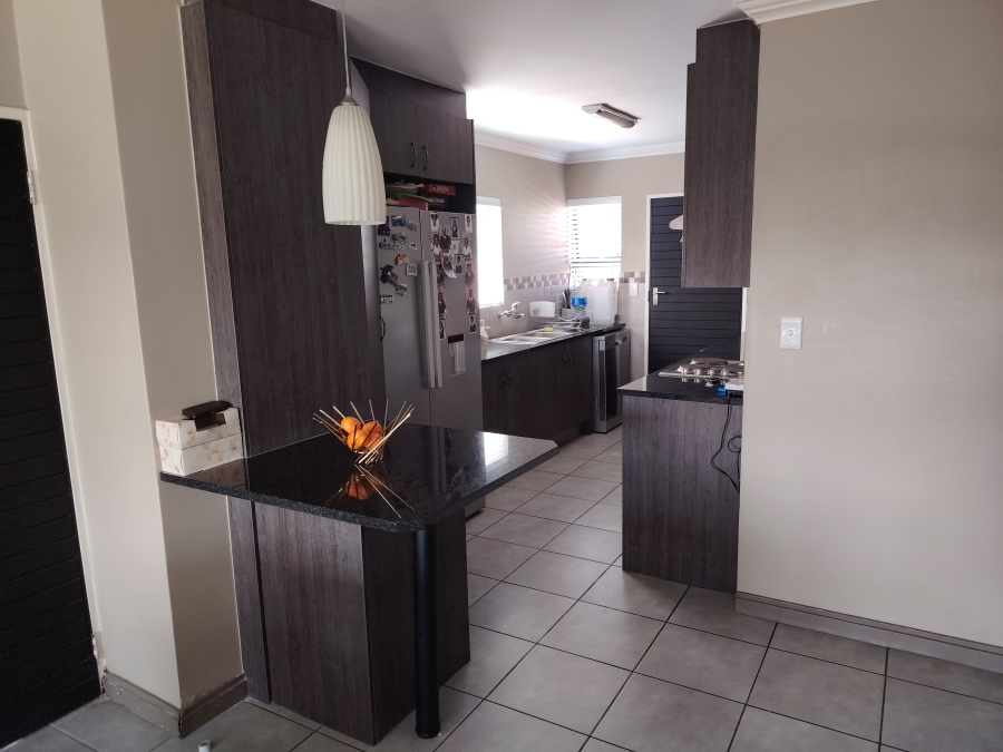 3 Bedroom Property for Sale in Amberfield Gauteng