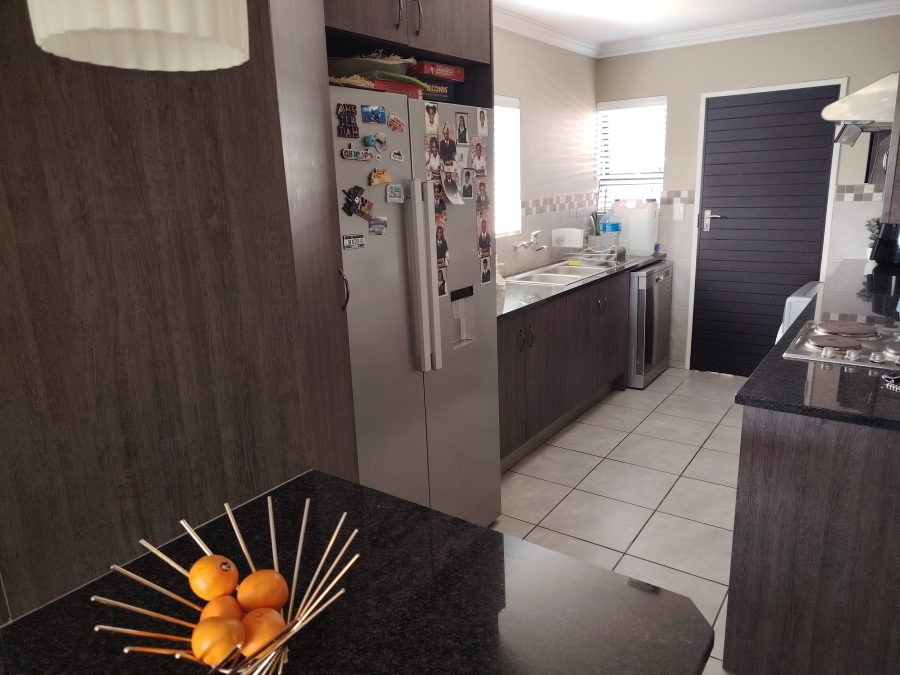 3 Bedroom Property for Sale in Amberfield Gauteng