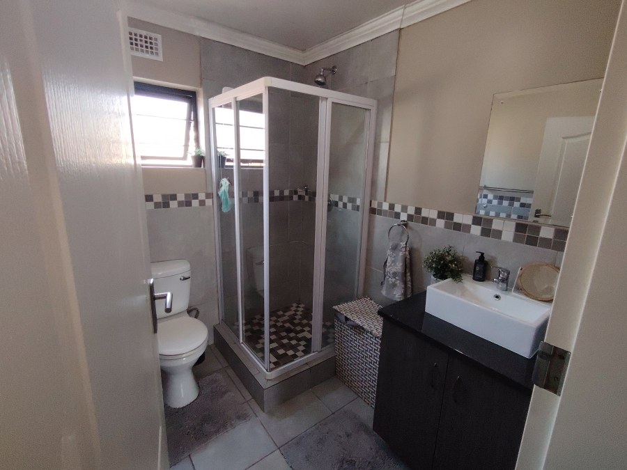 3 Bedroom Property for Sale in Amberfield Gauteng
