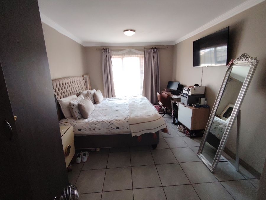 3 Bedroom Property for Sale in Amberfield Gauteng