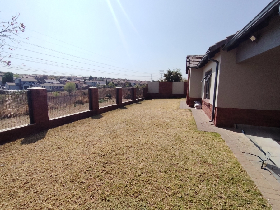 3 Bedroom Property for Sale in Amberfield Gauteng
