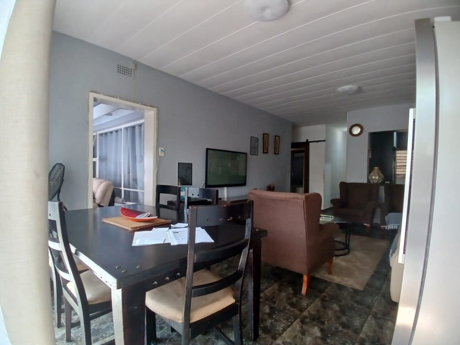 2 Bedroom Property for Sale in Wentworth Park Gauteng