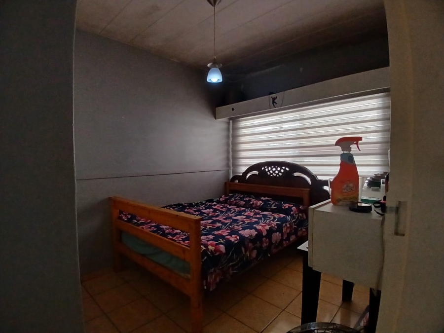 2 Bedroom Property for Sale in Wentworth Park Gauteng
