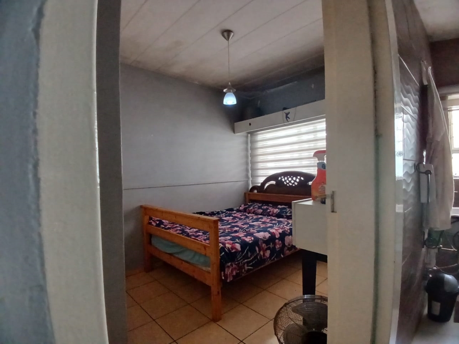 2 Bedroom Property for Sale in Wentworth Park Gauteng