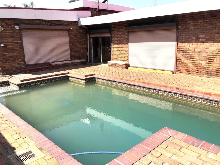 3 Bedroom Property for Sale in Bardene Gauteng