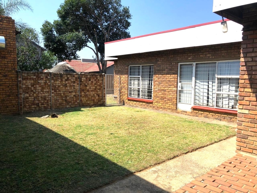 3 Bedroom Property for Sale in Bardene Gauteng
