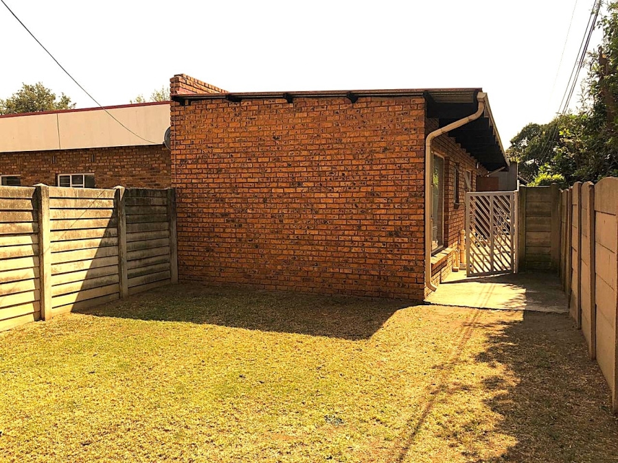 3 Bedroom Property for Sale in Bardene Gauteng