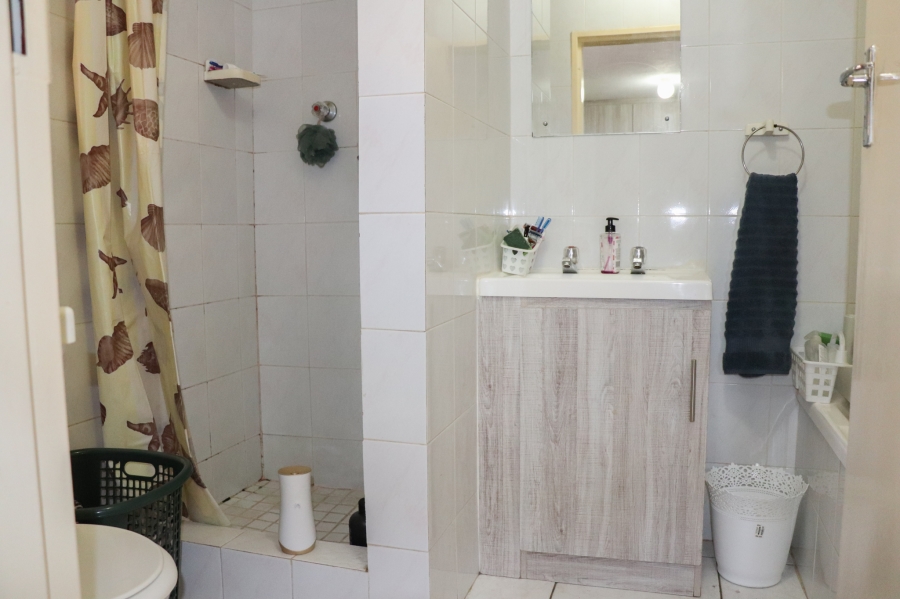 1 Bedroom Property for Sale in Blackheath Gauteng