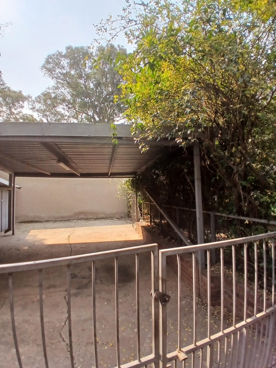 4 Bedroom Property for Sale in Dewitsrus Gauteng