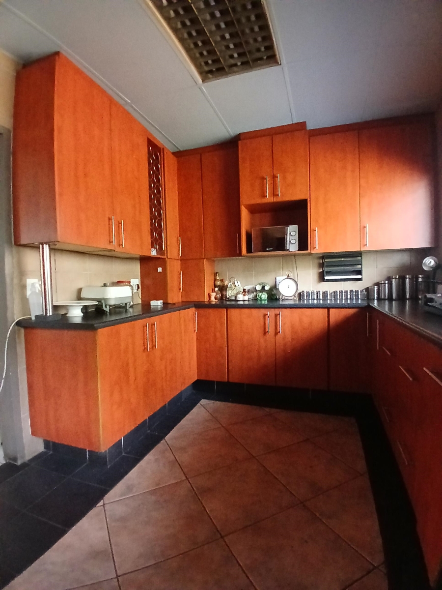 4 Bedroom Property for Sale in Dewitsrus Gauteng