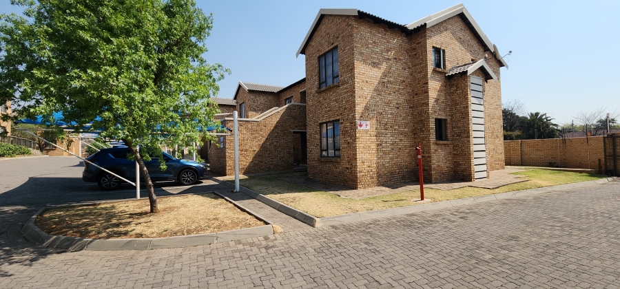 2 Bedroom Property for Sale in South Crest Gauteng