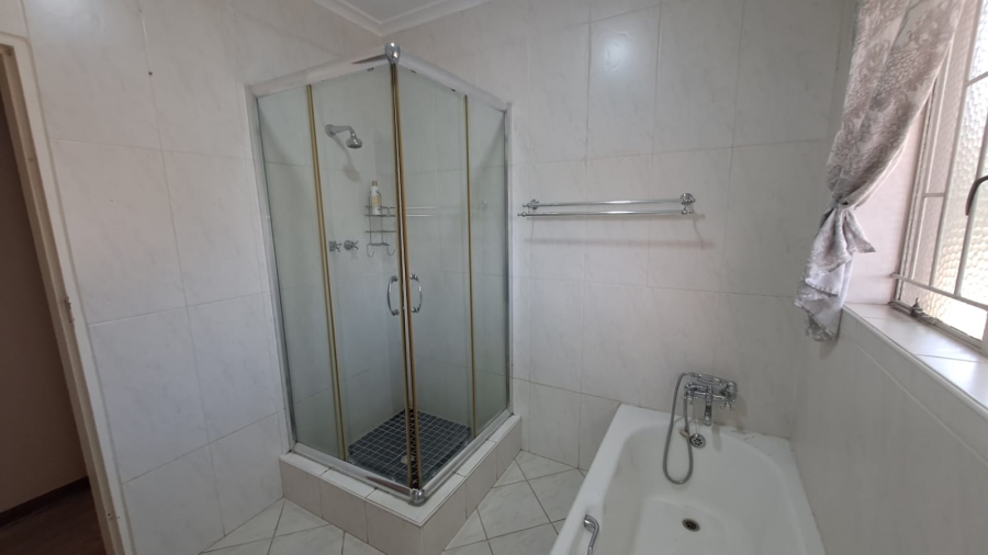 3 Bedroom Property for Sale in Three Rivers East Gauteng