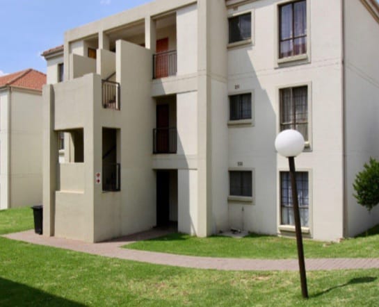 To Let 2 Bedroom Property for Rent in Grand Central Gauteng