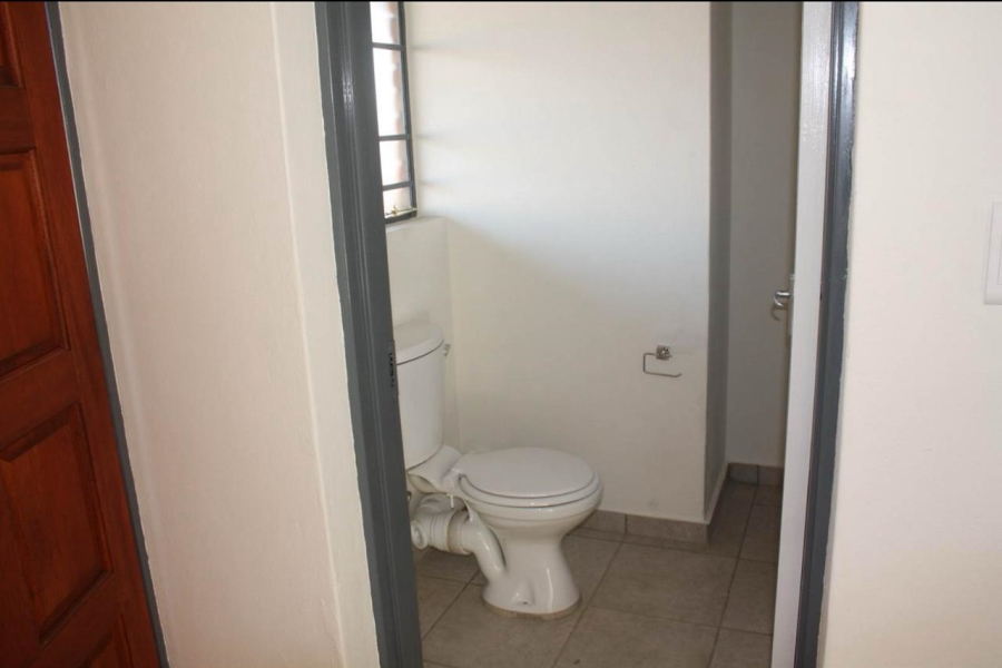To Let 2 Bedroom Property for Rent in Grand Central Gauteng