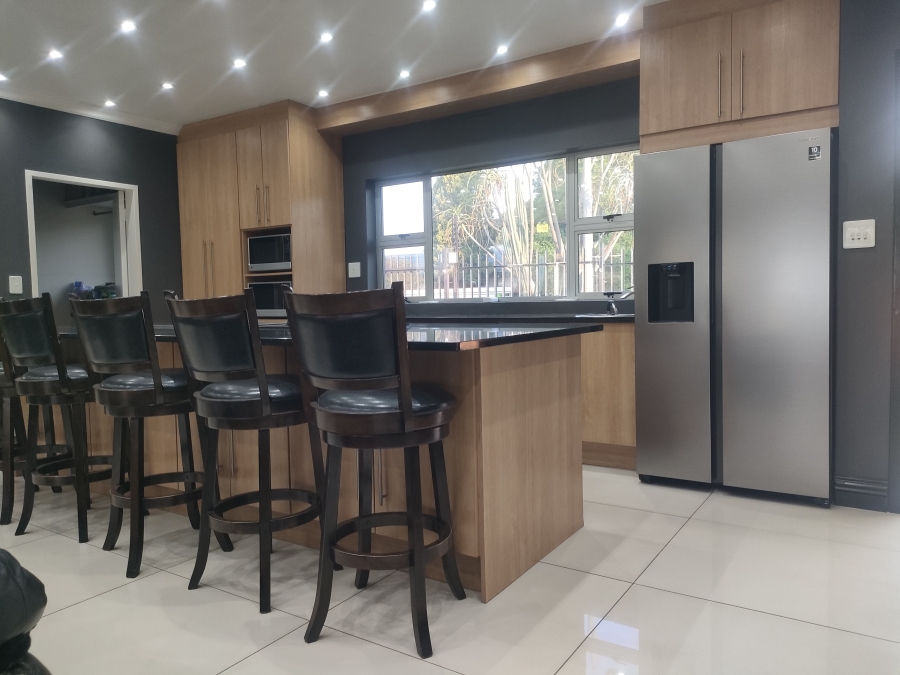 4 Bedroom Property for Sale in Clarens Park Gauteng