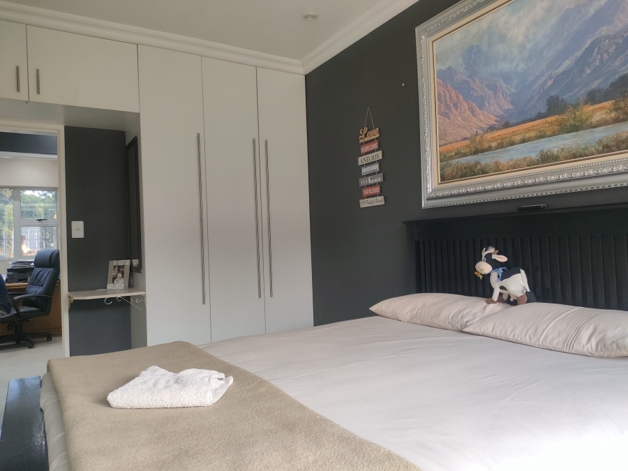 4 Bedroom Property for Sale in Clarens Park Gauteng