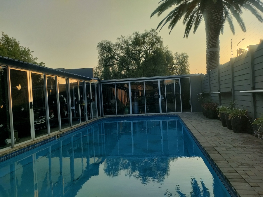 4 Bedroom Property for Sale in Clarens Park Gauteng