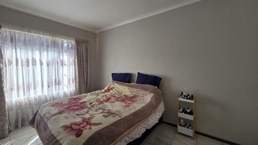To Let 2 Bedroom Property for Rent in Halfway Gardens Gauteng