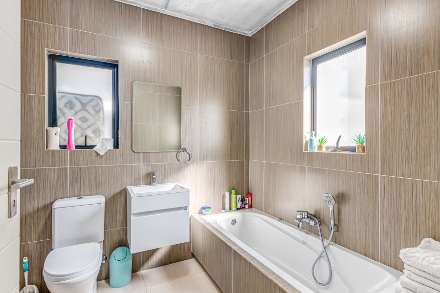 2 Bedroom Property for Sale in Kyalami Gauteng