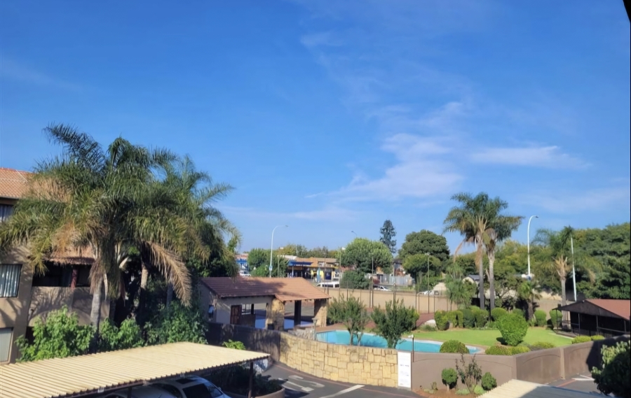 3 Bedroom Property for Sale in Lakefield Gauteng