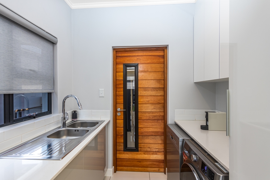 To Let 3 Bedroom Property for Rent in Lonehill Gauteng