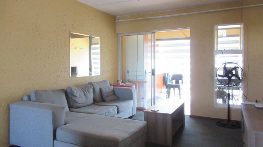 2 Bedroom Property for Sale in Mulbarton Gauteng