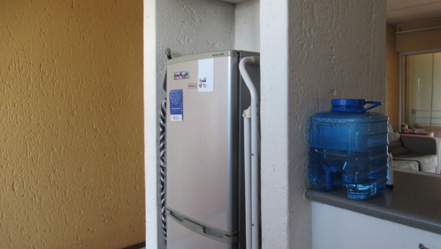 2 Bedroom Property for Sale in Mulbarton Gauteng