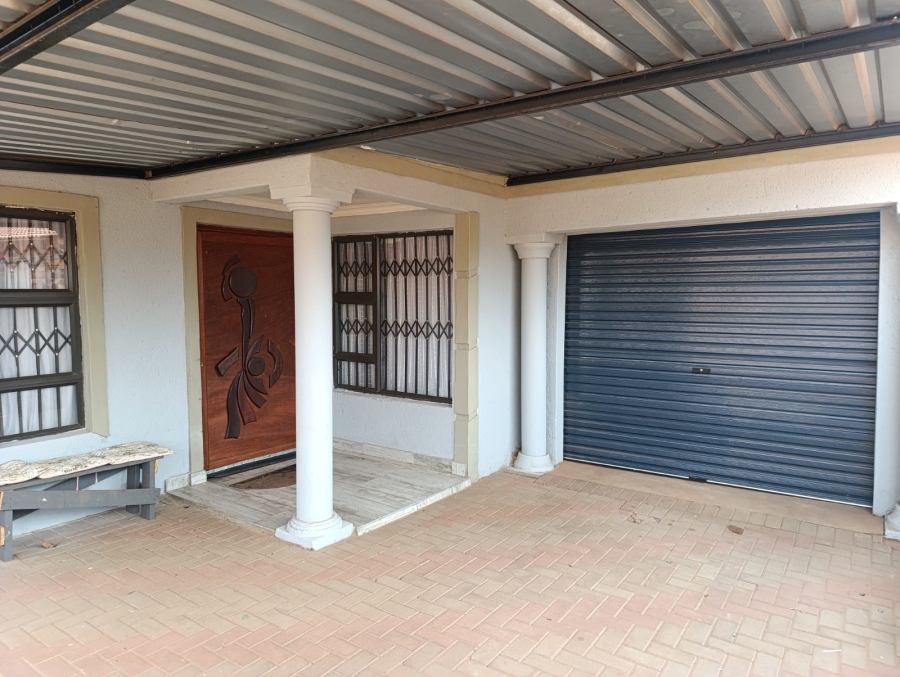 3 Bedroom Property for Sale in Soshanguve South Gauteng