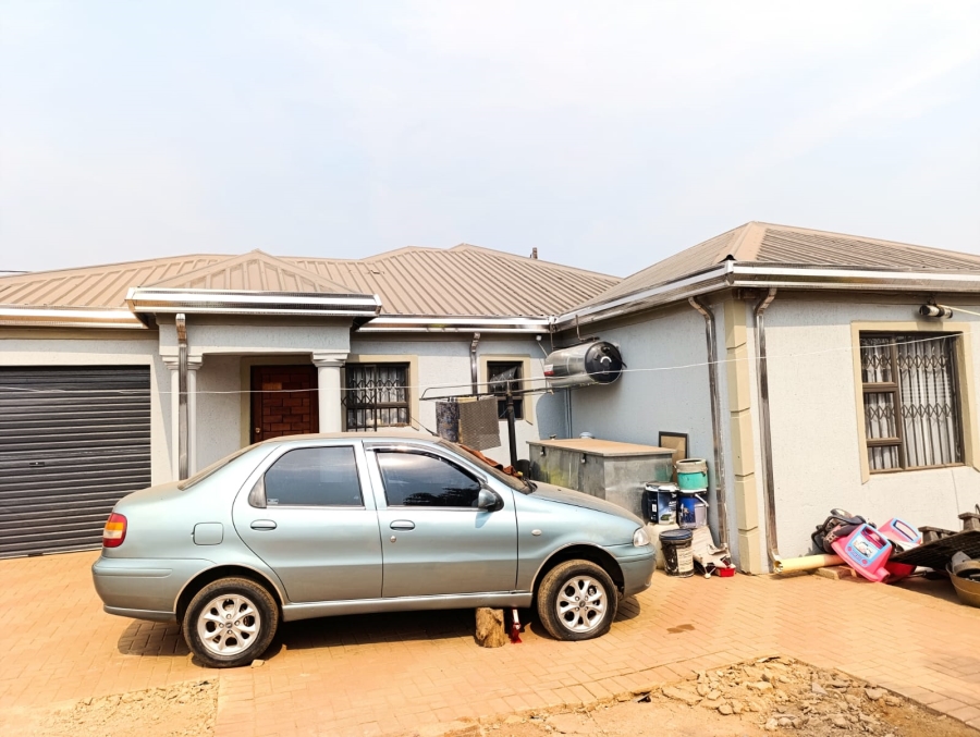 3 Bedroom Property for Sale in Soshanguve South Gauteng