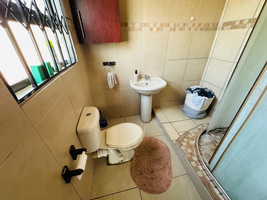 To Let 3 Bedroom Property for Rent in Groblerpark Gauteng
