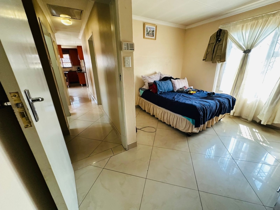 To Let 3 Bedroom Property for Rent in Groblerpark Gauteng