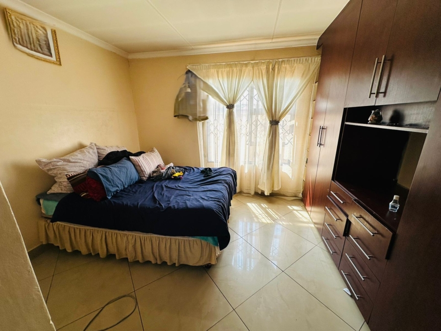 To Let 3 Bedroom Property for Rent in Groblerpark Gauteng