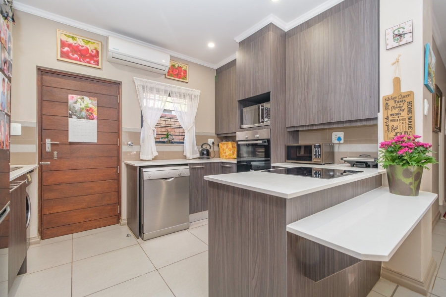 3 Bedroom Property for Sale in Roodepoort Gauteng