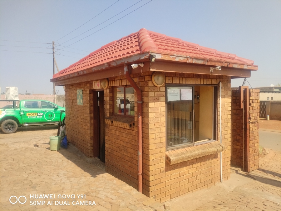 1 Bedroom Property for Sale in Vosloorus Ext 16 Gauteng