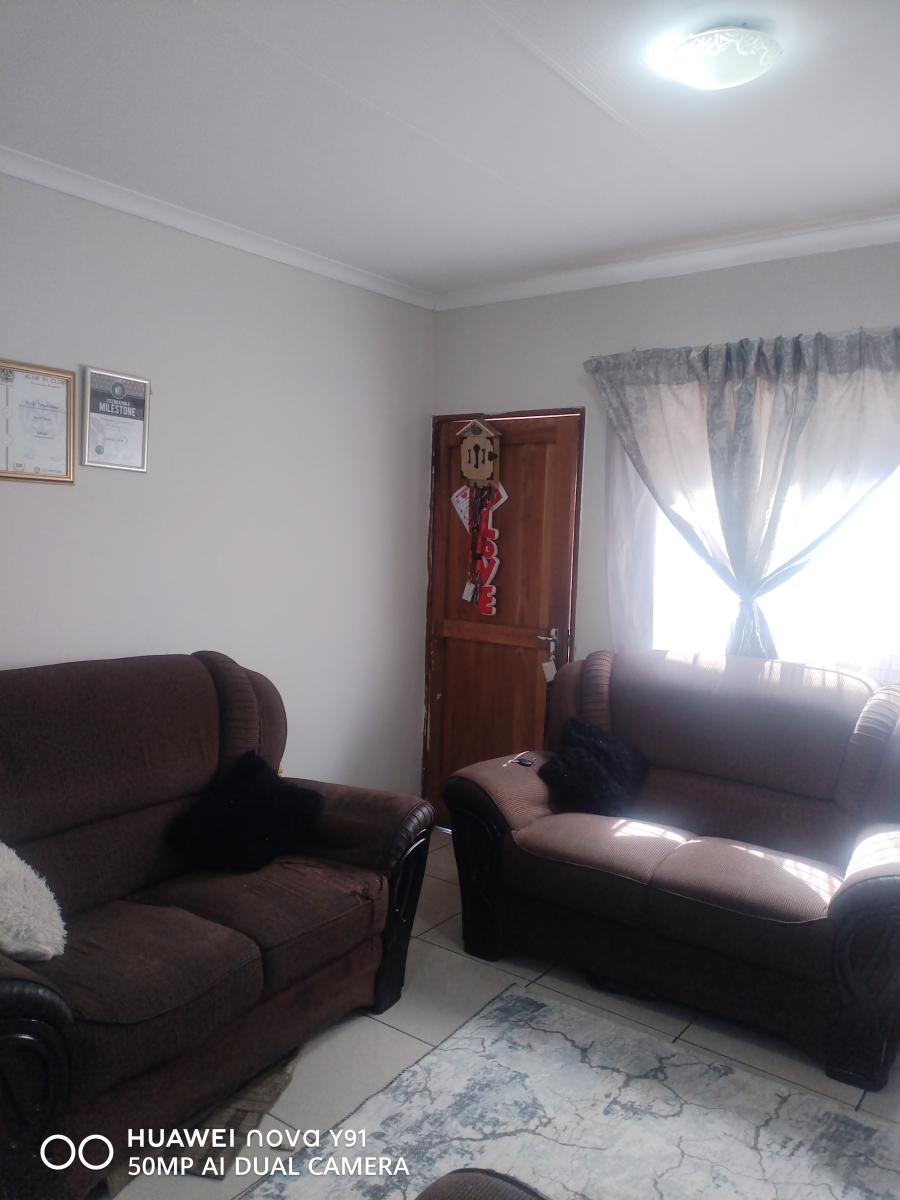 1 Bedroom Property for Sale in Vosloorus Ext 16 Gauteng