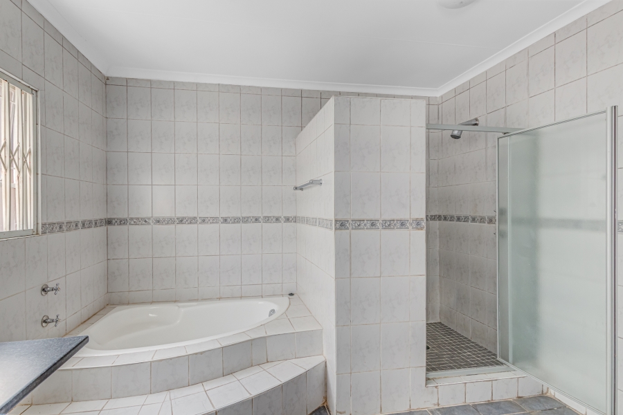 To Let 3 Bedroom Property for Rent in Kyalami Hills Gauteng