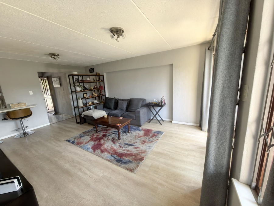 2 Bedroom Property for Sale in Sunninghill Gauteng