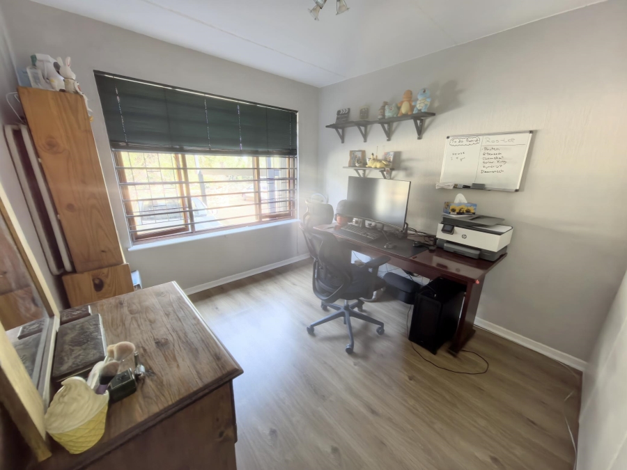 2 Bedroom Property for Sale in Sunninghill Gauteng