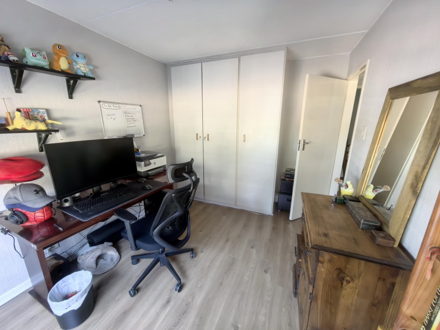 2 Bedroom Property for Sale in Sunninghill Gauteng
