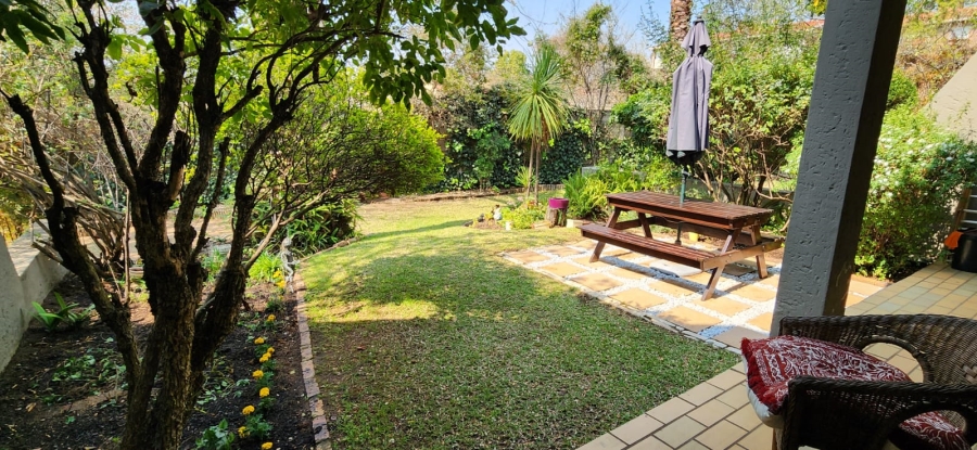 2 Bedroom Property for Sale in Sunninghill Gauteng