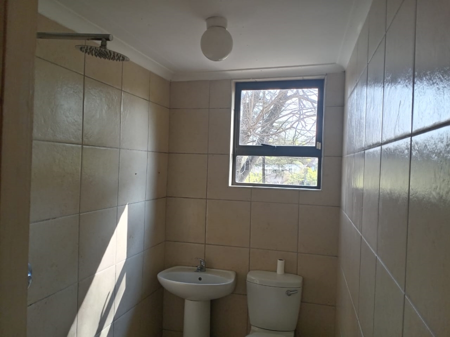 To Let 1 Bedroom Property for Rent in Buccleuch Gauteng