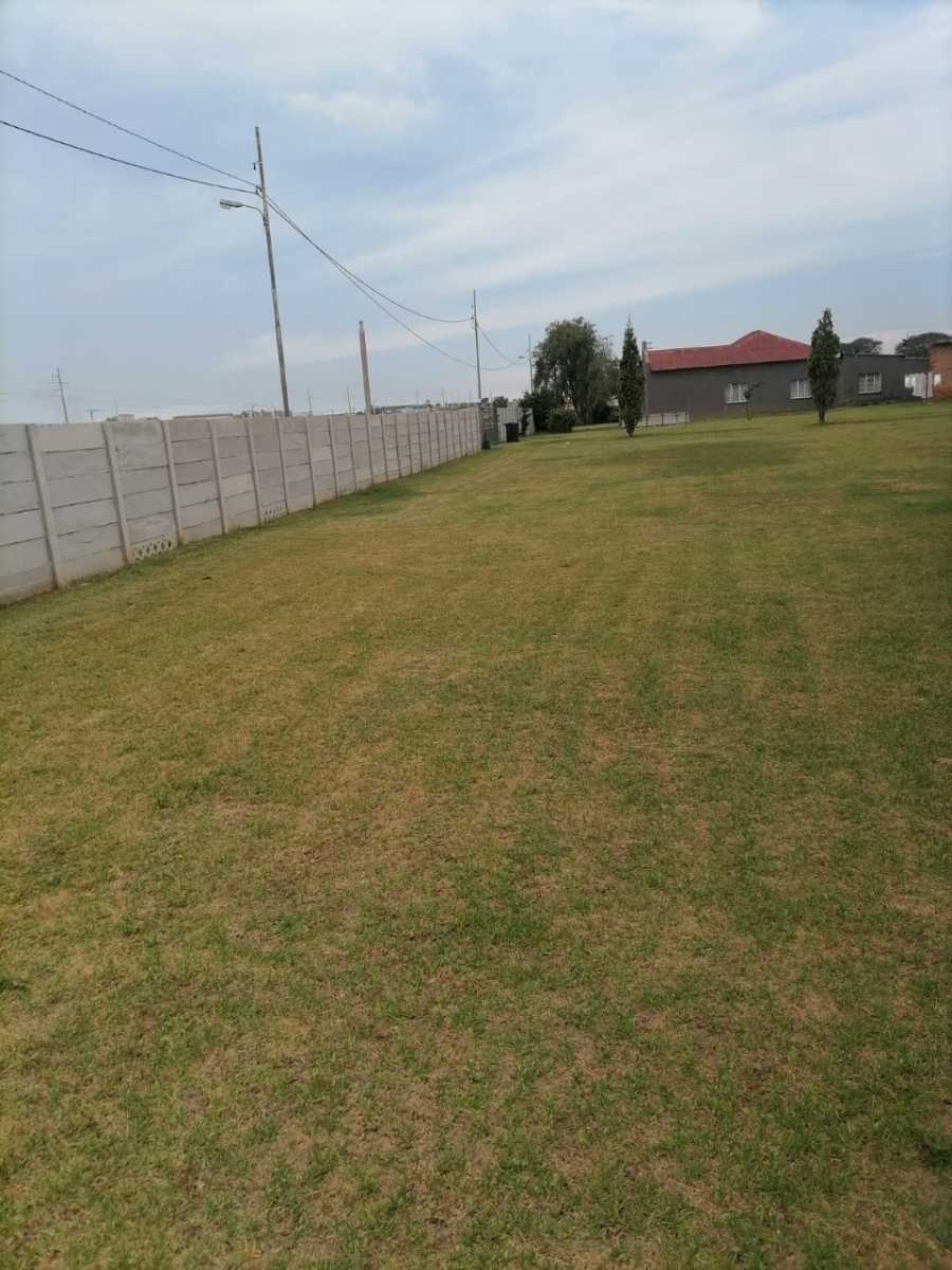 8 Bedroom Property for Sale in Withok Estate Gauteng