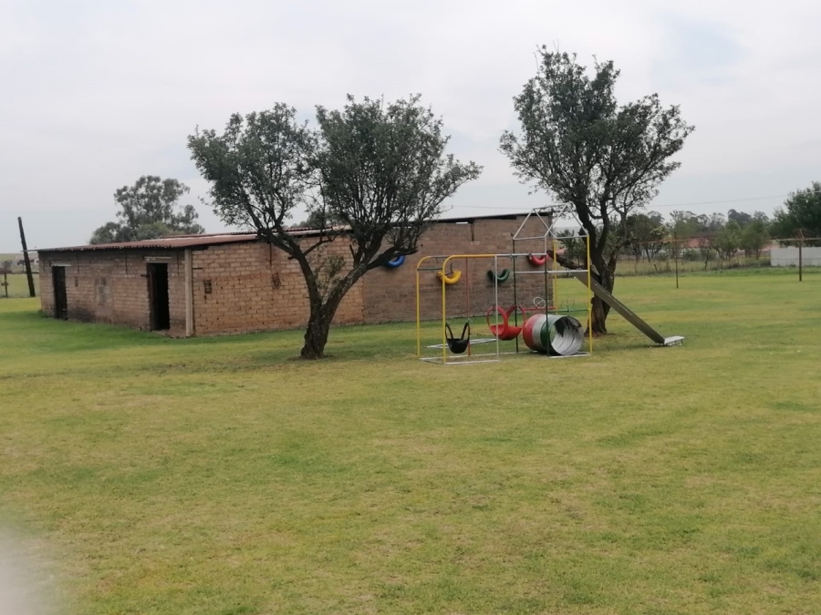 8 Bedroom Property for Sale in Withok Estate Gauteng