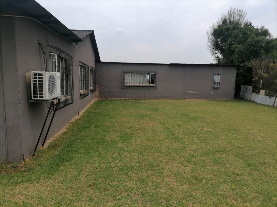 8 Bedroom Property for Sale in Withok Estate Gauteng
