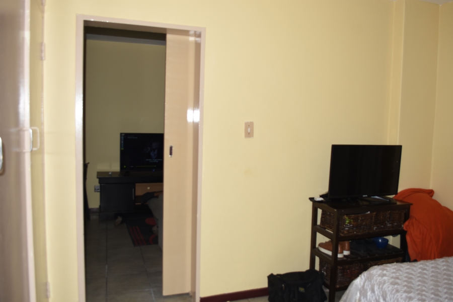 1 Bedroom Property for Sale in Pretoria Central Gauteng